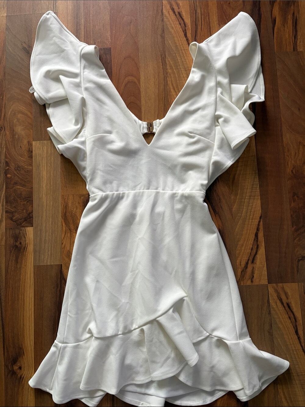 Selfie Leslie White Ruffle V-Neck Mini Dress Size S NWT